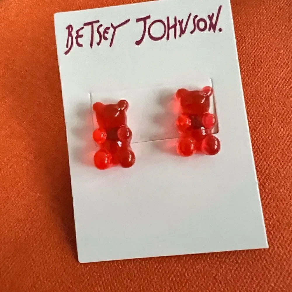 ❤️ Betsey Johnson delicious red gummy bear stud earrings ❤️
